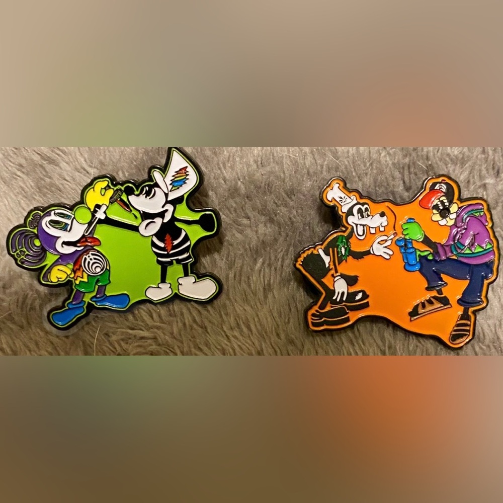 Set of 2 Limited Edition Mickey Mouse and Goofy Metal Enamel Pins (R-rated)